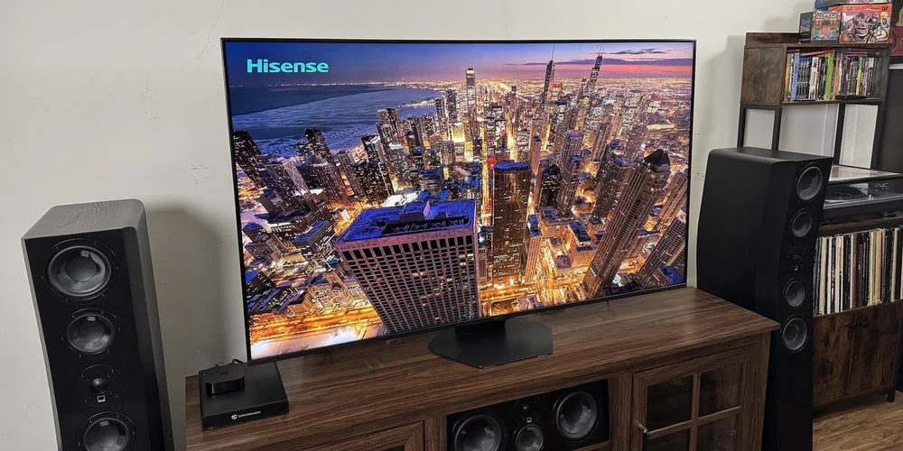 Hisense U8QG 4K TV