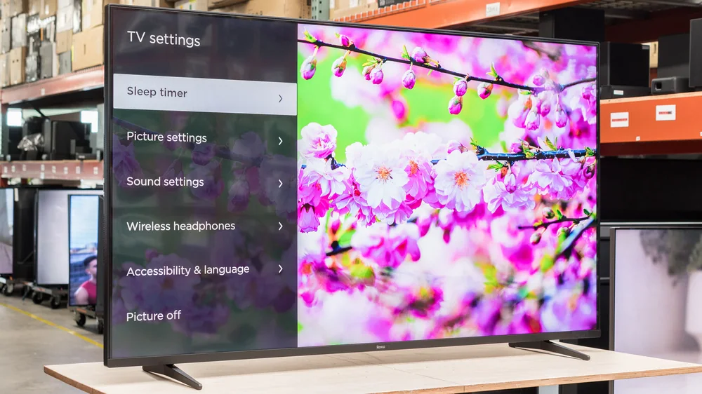 Roku Pro Series QLED TV